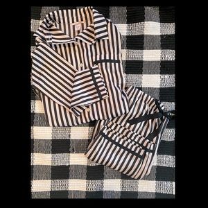💖🖤NWOT SILKY VICTORIA SECRET PAJAMA SET NWOT